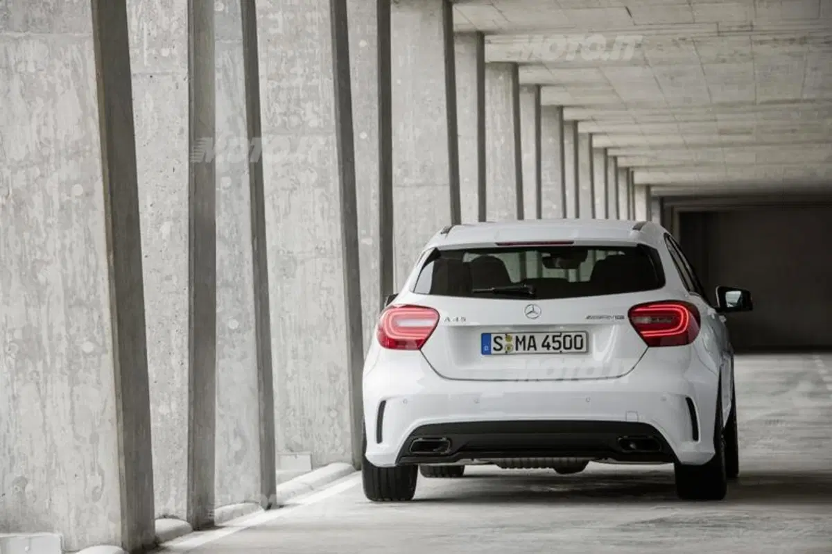Mercedes-Benz A 45 AMG: 360 CV direttamente da Affalterbach (11)