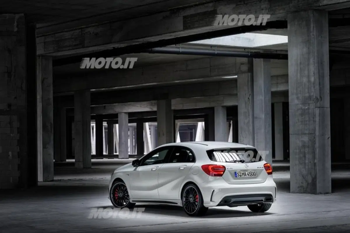 Mercedes-Benz A 45 AMG: 360 CV direttamente da Affalterbach (13)