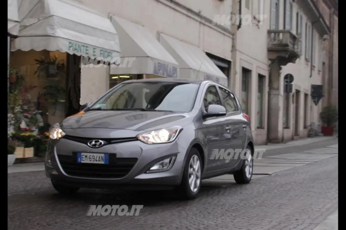 Hyundai i20 (11)