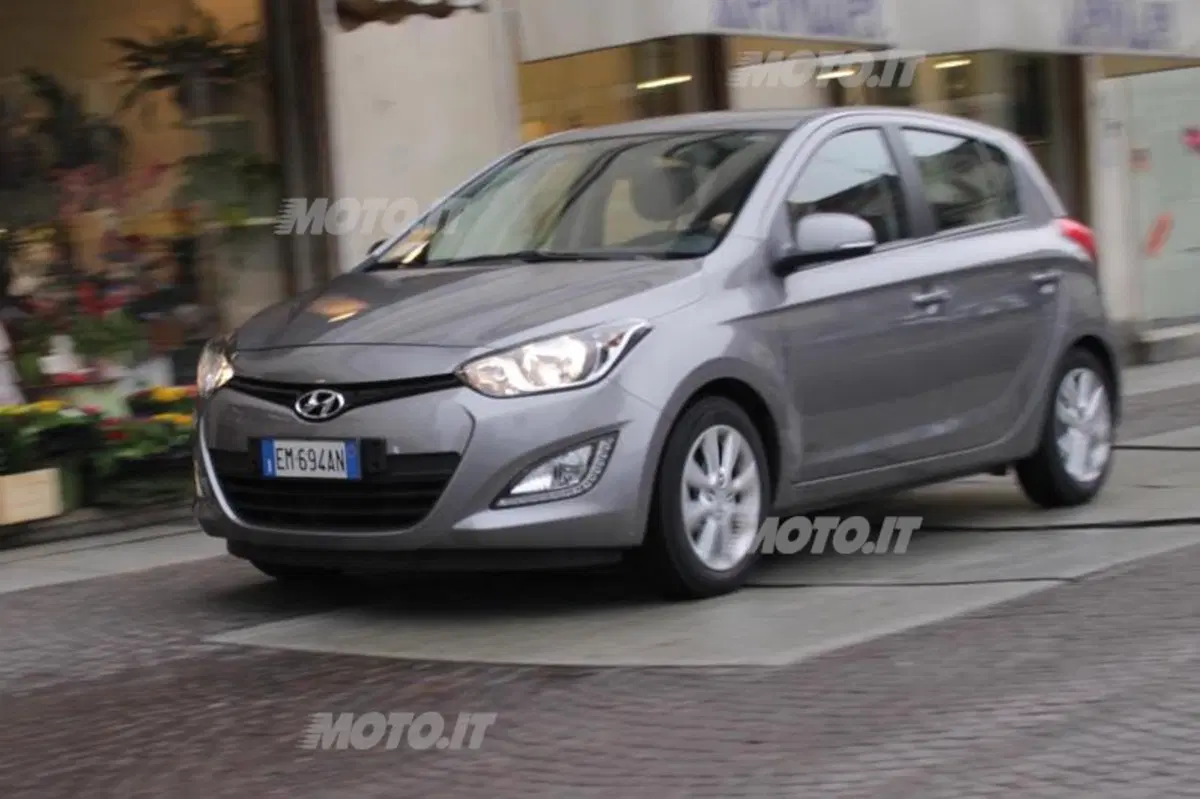 Hyundai i20 (13)