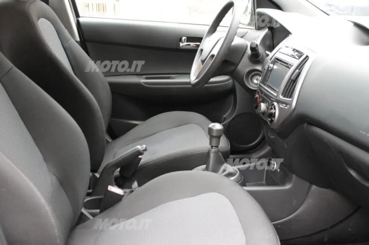 Hyundai i20 (43)