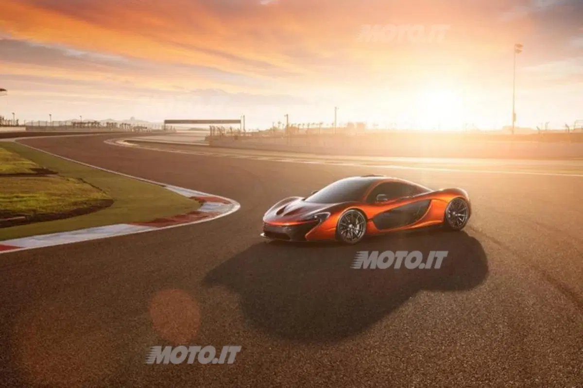 McLaren P1: le prime immagini del modello di serie