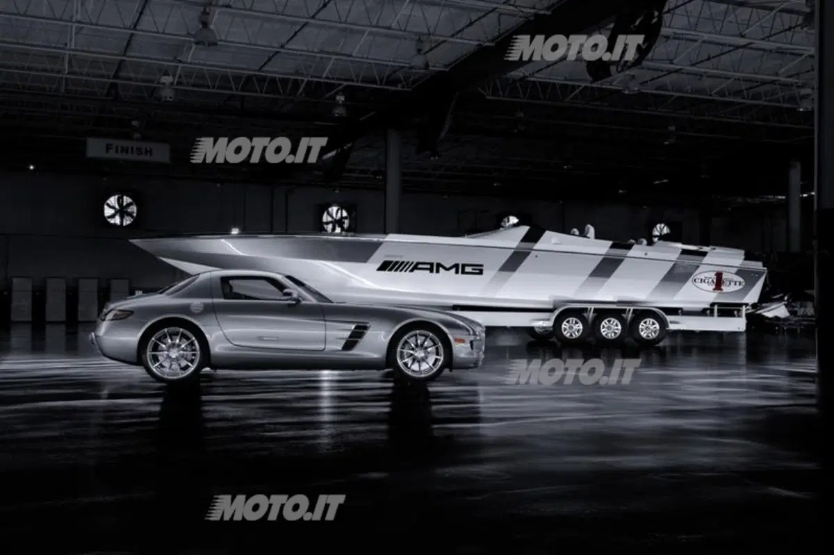 Mercedes-AMG e Cigarette Racing: presentato l’offshore elettrico più potente del mondo (16)