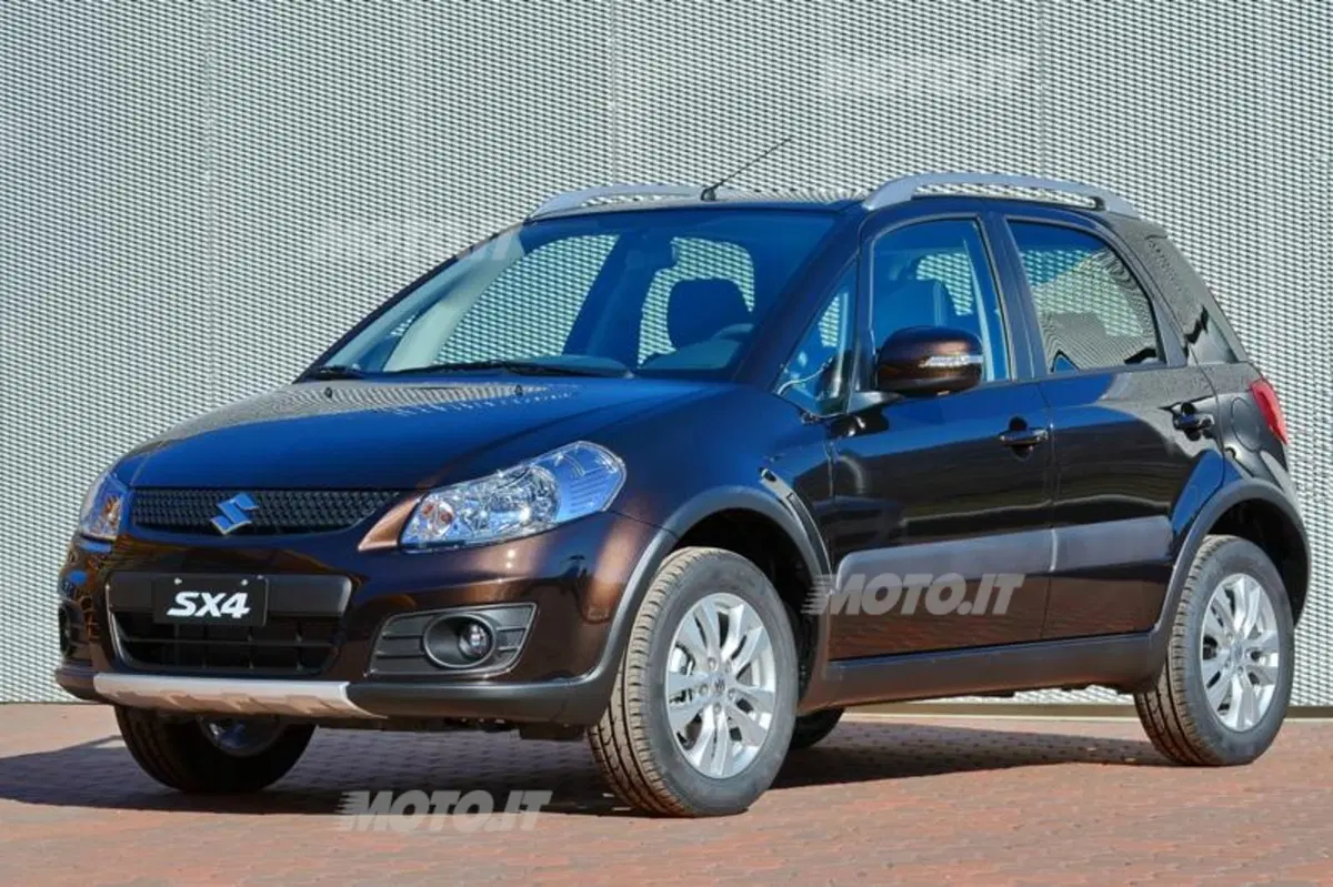 Suzuki SX4: ora anche con gli allestimenti Evolution ed Evolution+ (2)