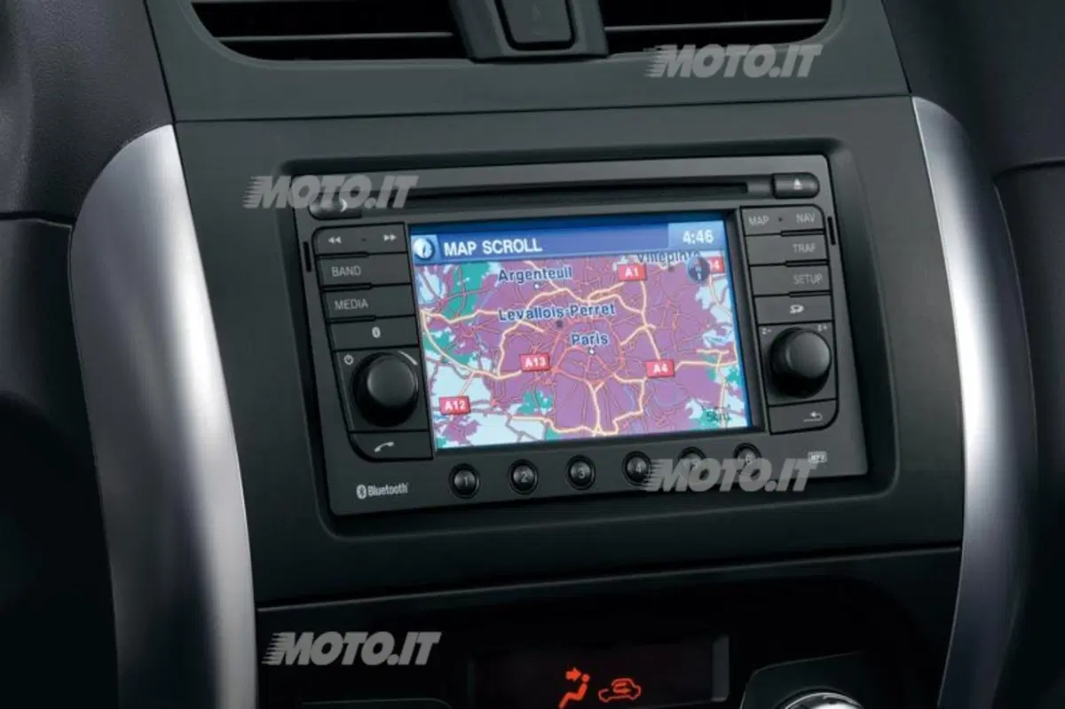 Suzuki SX4: ora anche con gli allestimenti Evolution ed Evolution+ (10)
