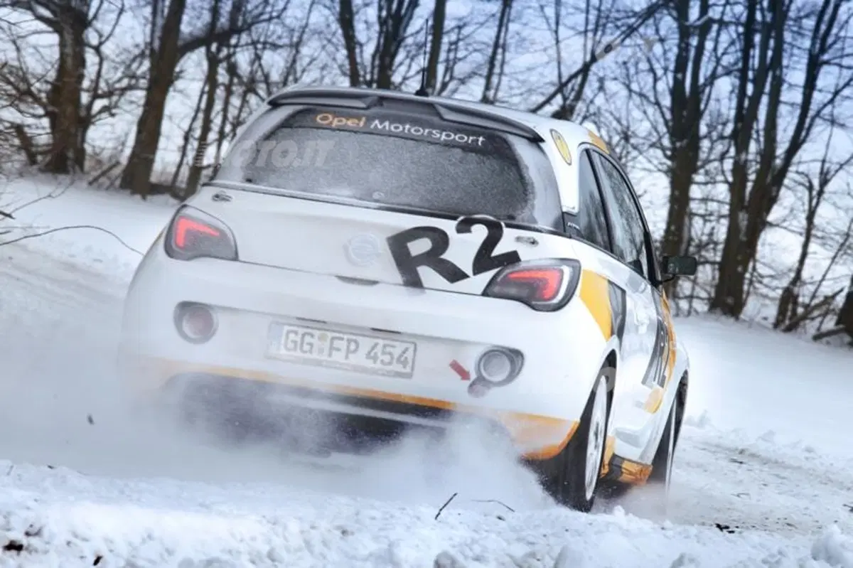 Opel Adam R2: i dati tecnici della vettura da Rally che verrà presentata a Ginevra (4)