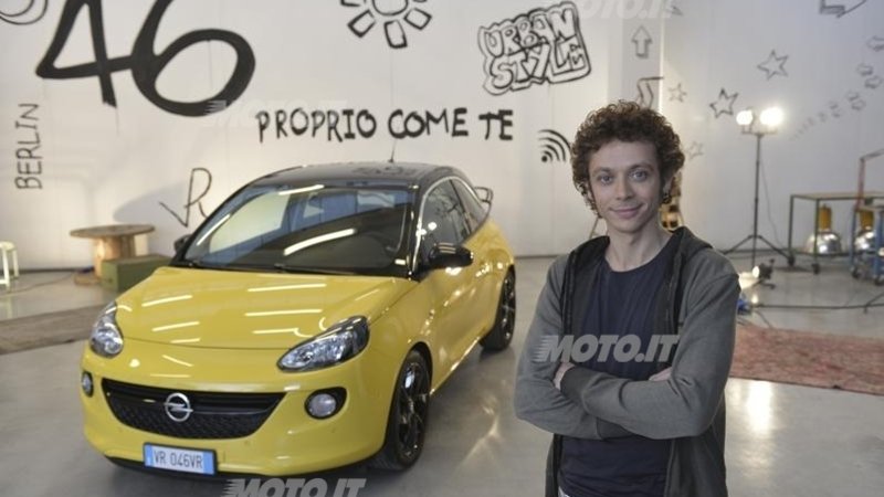 Valentino Rossi: sar&agrave; lui il testimonial della nuova Opel Adam - Video