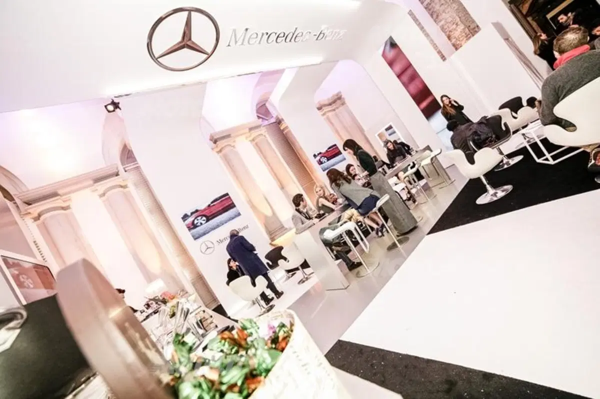 Mercedes-Benz CLA in anteprima europea a Milano moda 2013 (62)