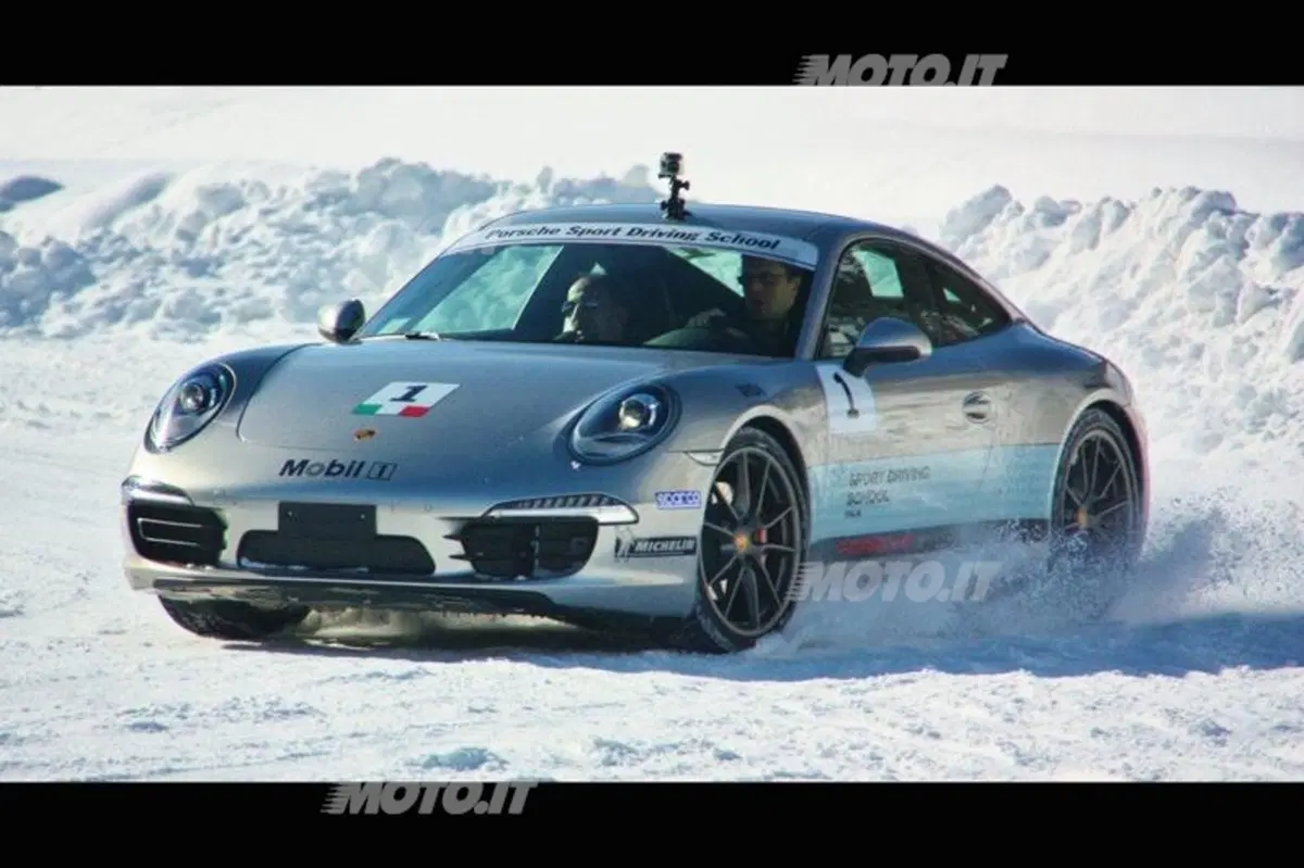 Porsche 911 Carrera S vs Carrera 4S (4)