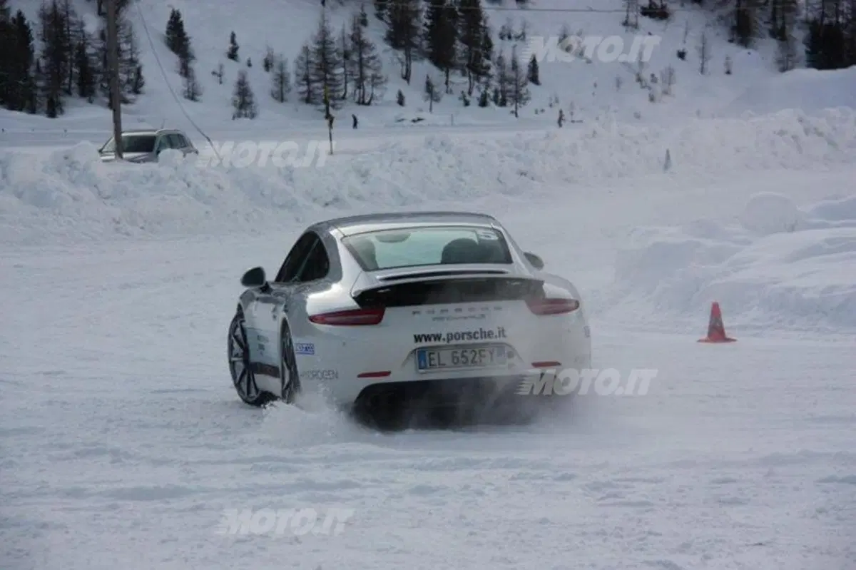 Porsche 911 Carrera S vs Carrera 4S (7)