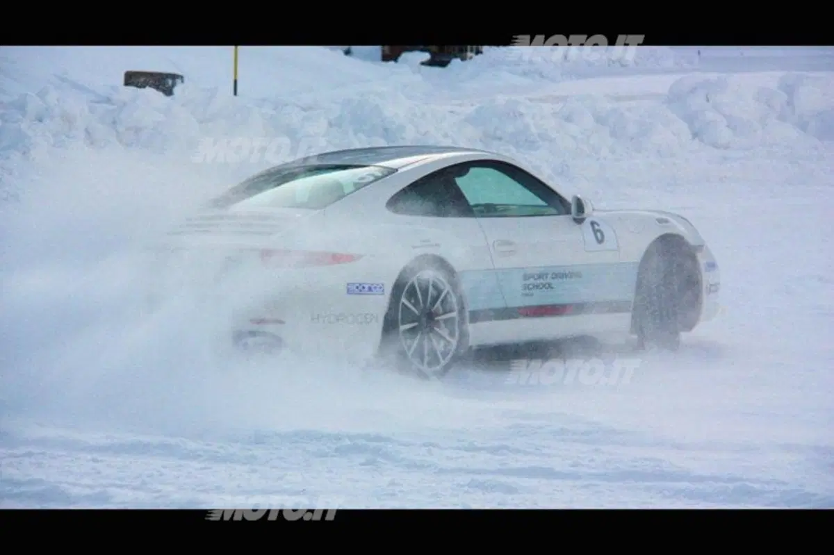 Porsche 911 Carrera S vs Carrera 4S (9)