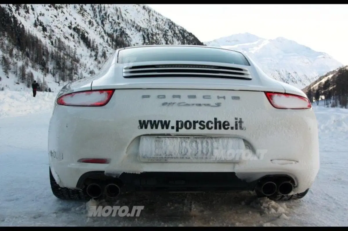 Porsche 911 Carrera S vs Carrera 4S (17)