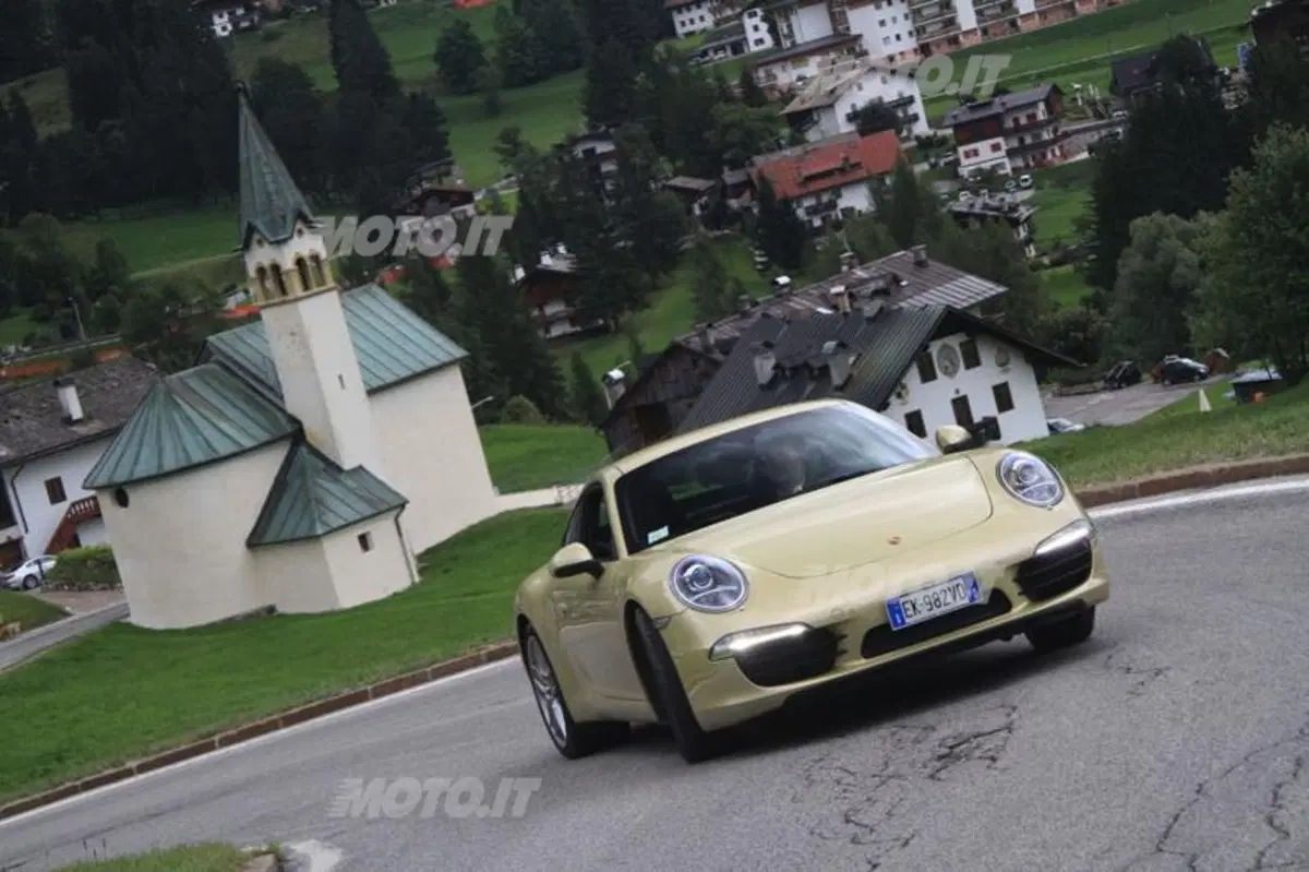 Porsche 911 Carrera S vs Carrera 4S (27)