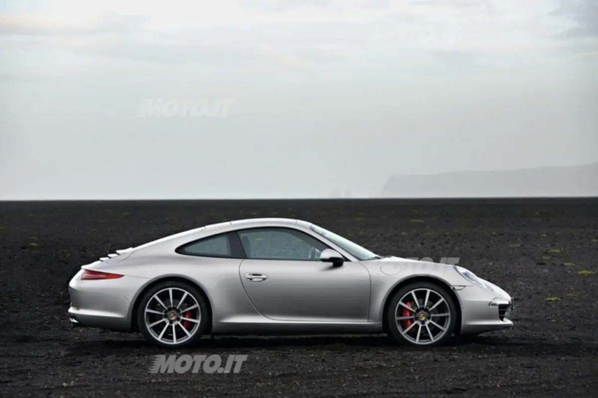 Porsche 911 Carrera S vs Carrera 4S (31)