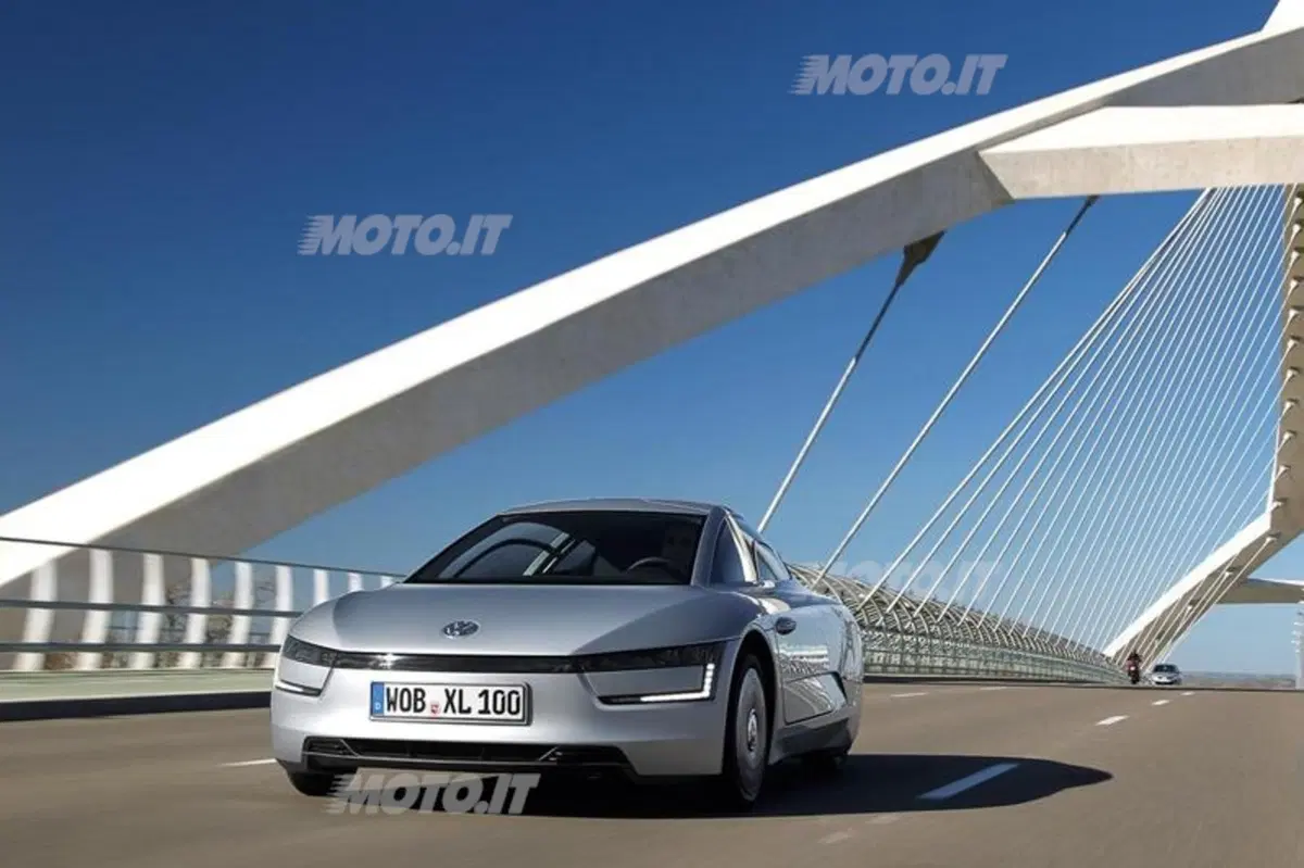 Volkswagen XL1: confermata la produzione dell’auto da 0.9 l/100 km (2)