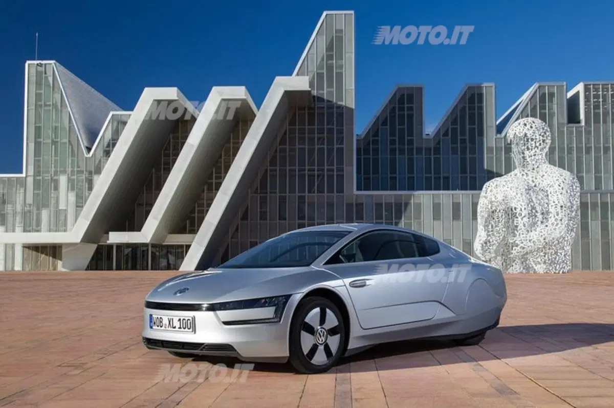 Volkswagen XL1: confermata la produzione dell’auto da 0.9 l/100 km (6)
