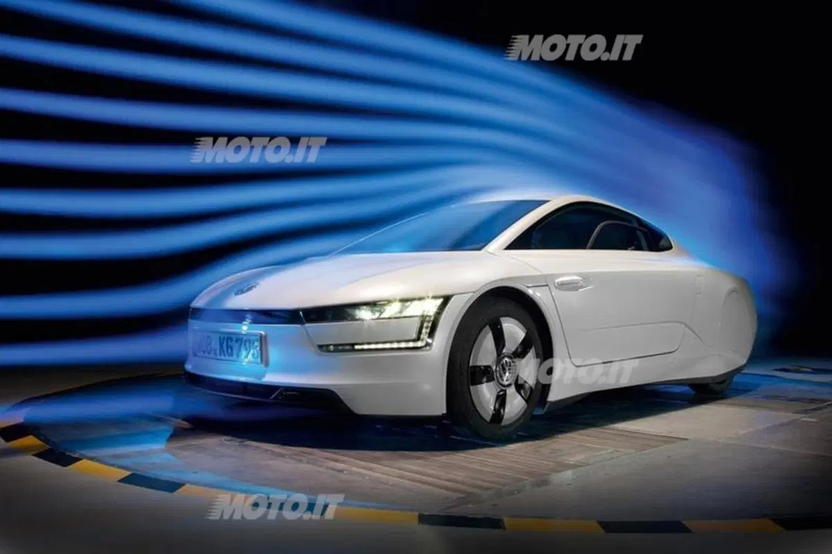 Volkswagen XL1: confermata la produzione dell’auto da 0.9 l/100 km (10)