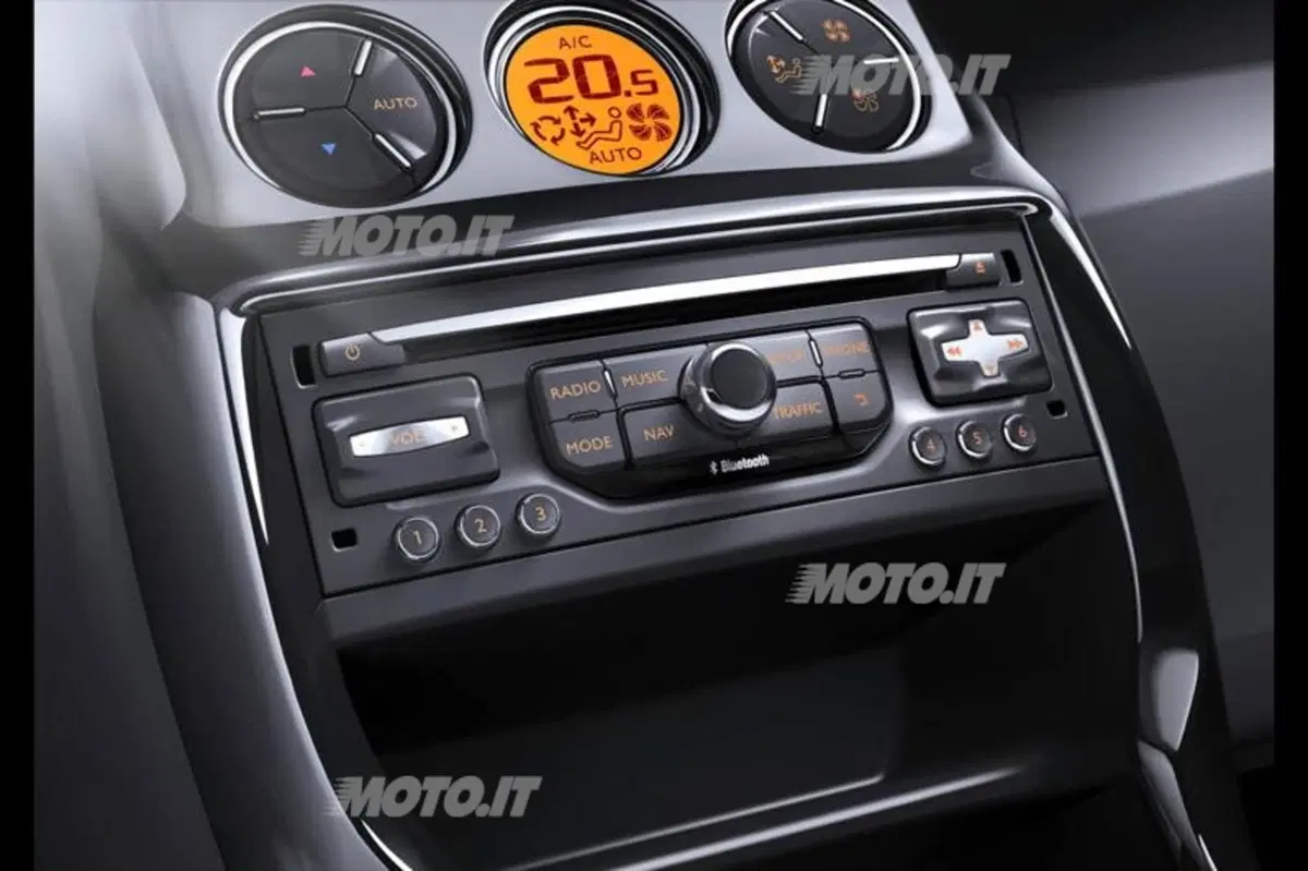 Citroen C3 restyling: a Ginevra anche nuovi motori (15)