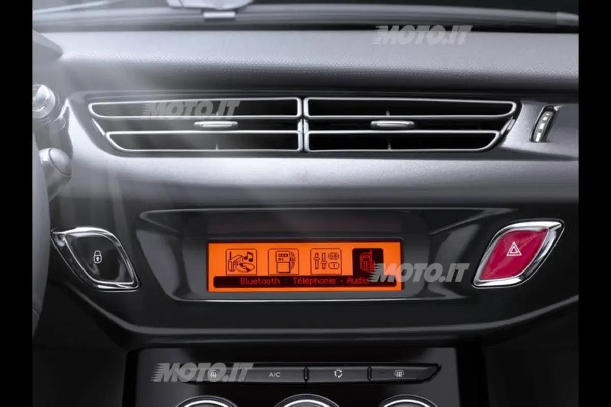 Citroen C3 restyling: a Ginevra anche nuovi motori (20)