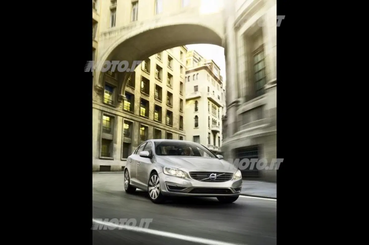 Volvo: aggiornamenti per S60, V60, XC60, S80, V70 E XC70 (2)