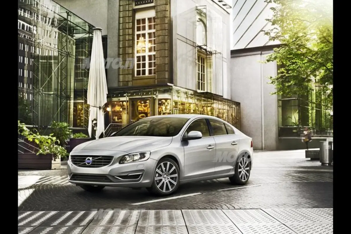 Volvo: aggiornamenti per S60, V60, XC60, S80, V70 E XC70 (6)