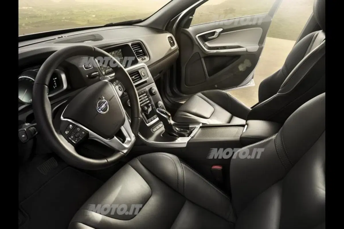 Volvo: aggiornamenti per S60, V60, XC60, S80, V70 E XC70 (26)