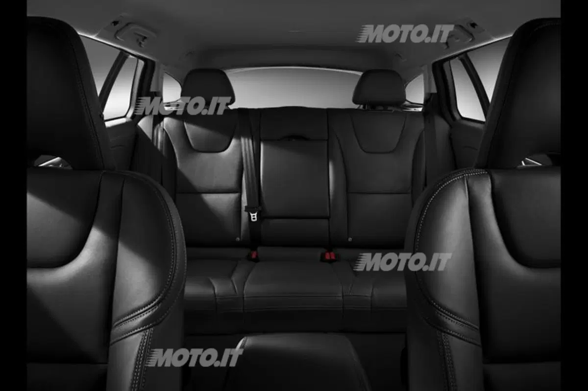 Volvo: aggiornamenti per S60, V60, XC60, S80, V70 E XC70 (31)