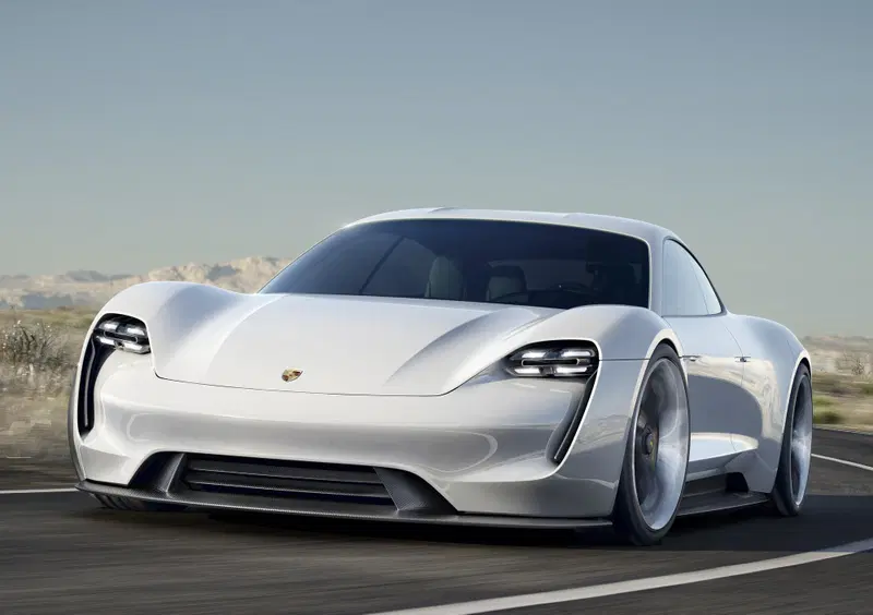 Porsche Mission E: obiettivo 20.000 esemplari venduti all'anno