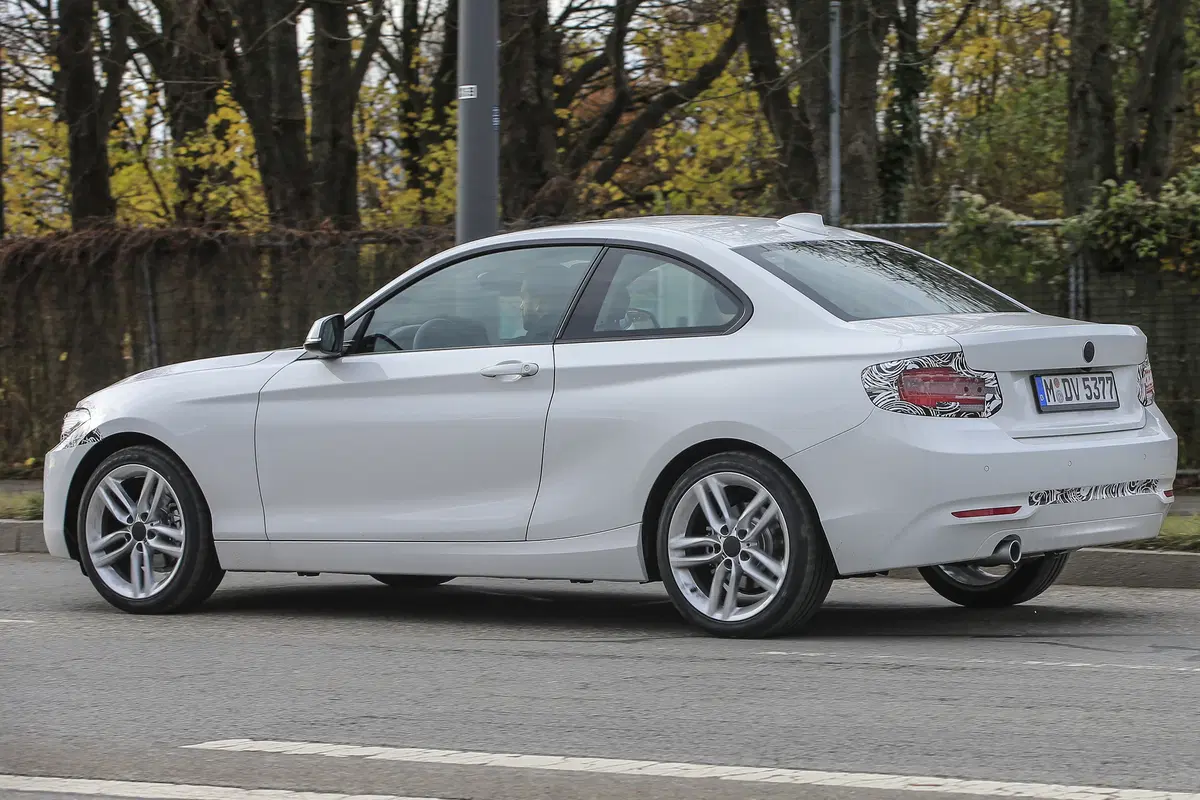 BMW Serie 2: restyling di metà carriera, ecco le foto (5)