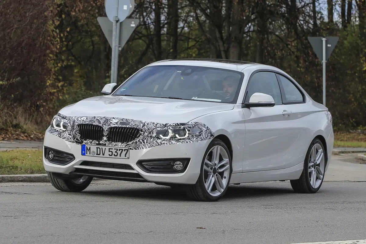BMW Serie 2: restyling di metà carriera, ecco le foto (6)