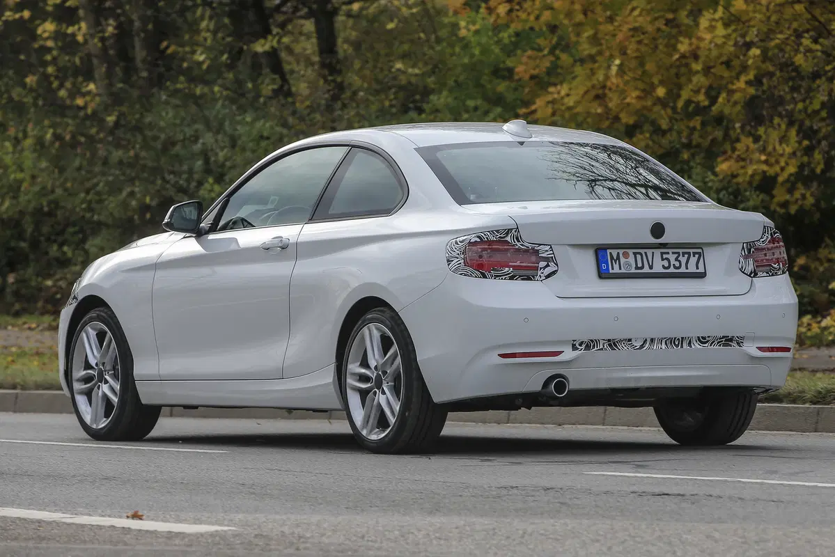 BMW Serie 2: restyling di metà carriera, ecco le foto (10)