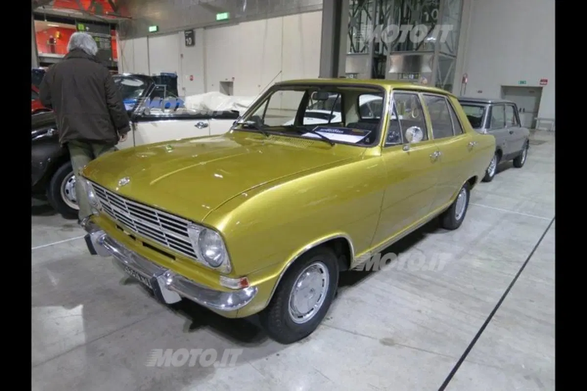 Milano Autoclassica 2013: le foto più belle dagli stand (110)