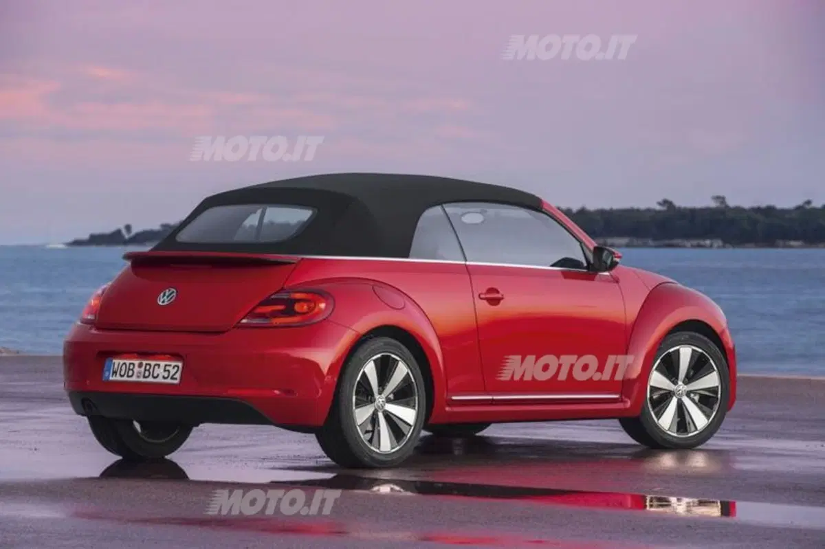 Volkswagen Maggiolino Cabriolet (14)