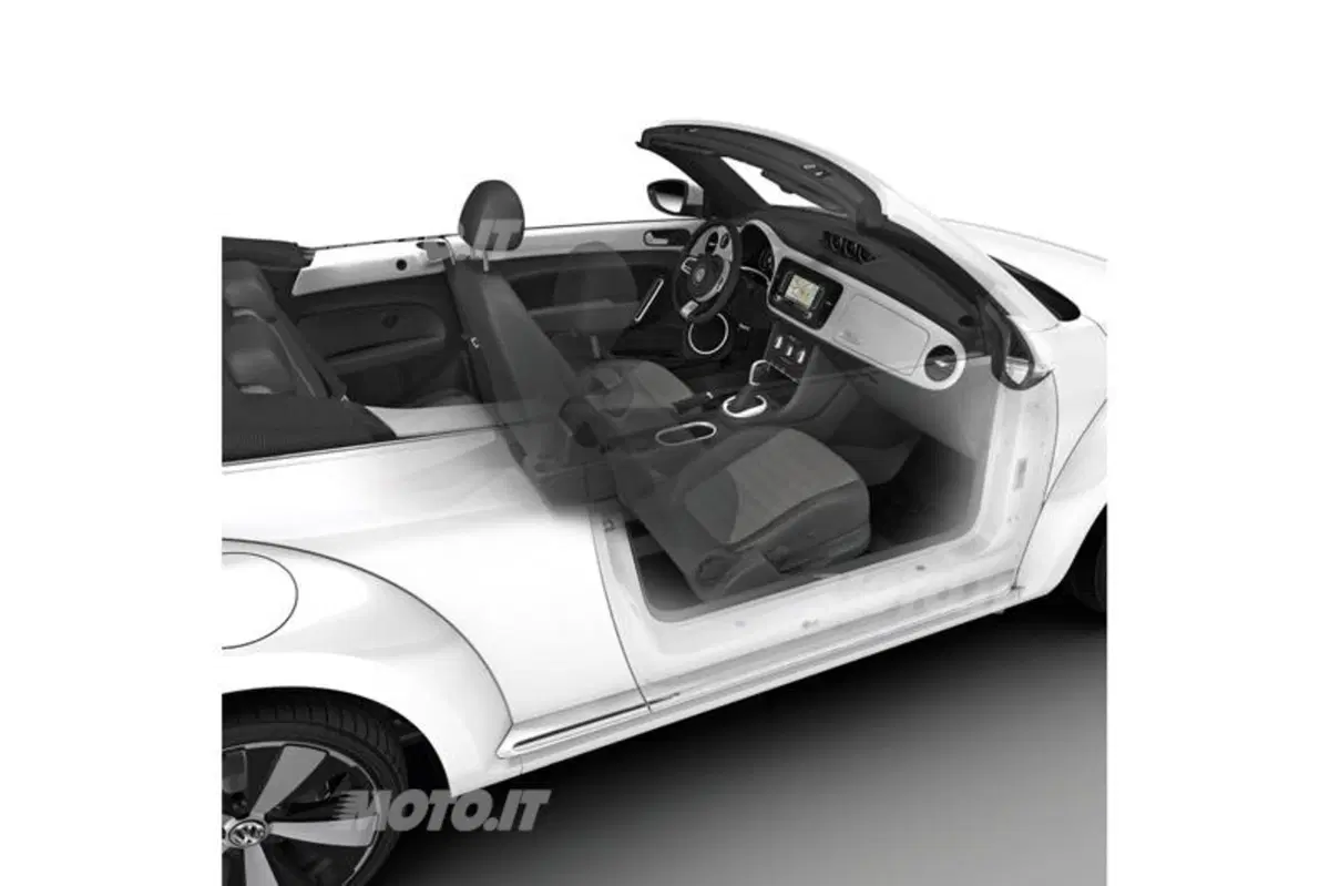 Volkswagen Maggiolino Cabriolet (38)