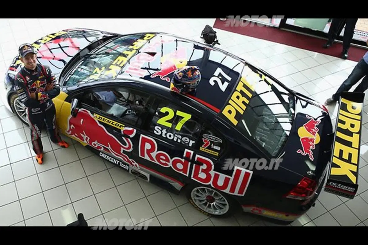 Stoner: ecco la Holden per il V8 Supercars (2)