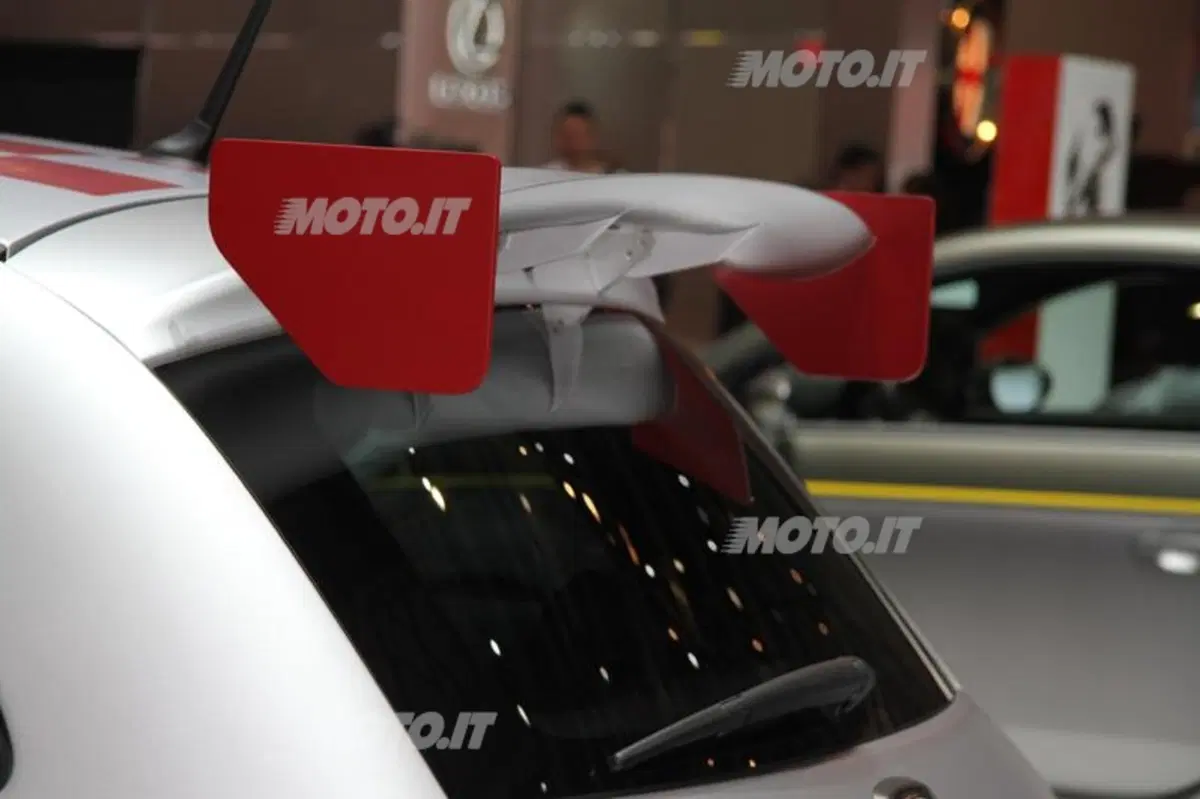 Abarth al Salone di Ginevra 2013 (12)