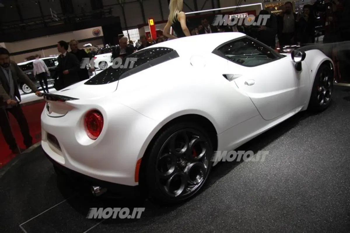 Alfa Romeo al Salone di Ginevra 2013 (10)