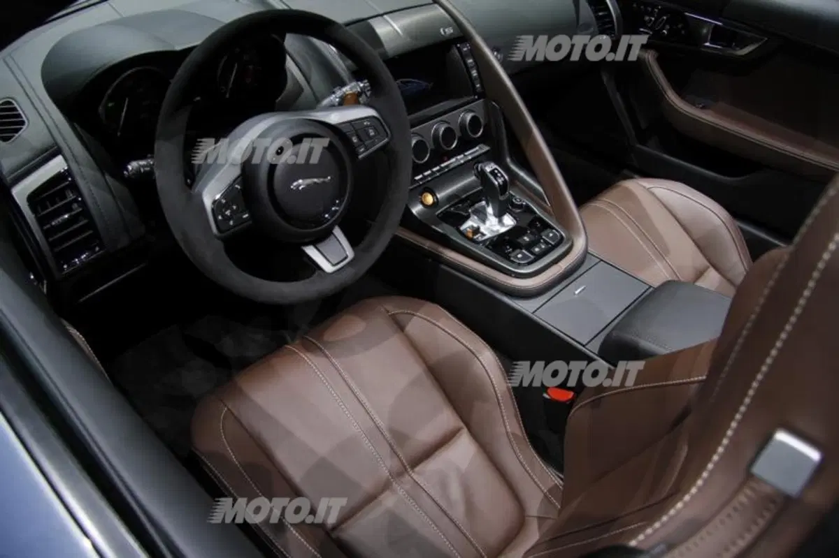 Jaguar al Salone di Ginevra 2013 (12)