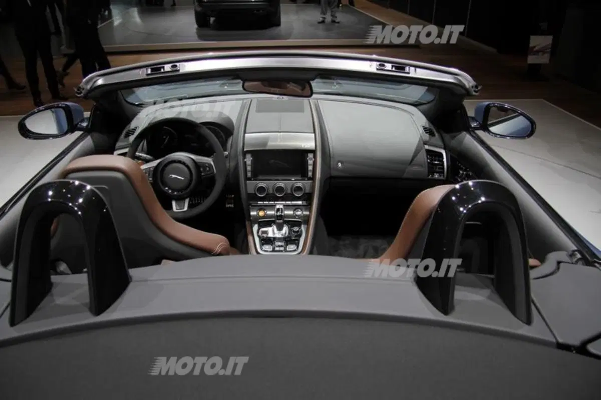 Jaguar al Salone di Ginevra 2013 (16)