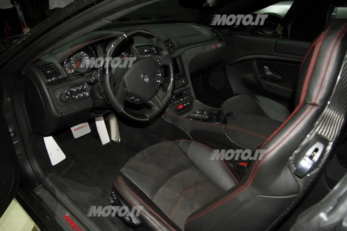 Maserati GranTurismo MC Stradale 4 posti (13)