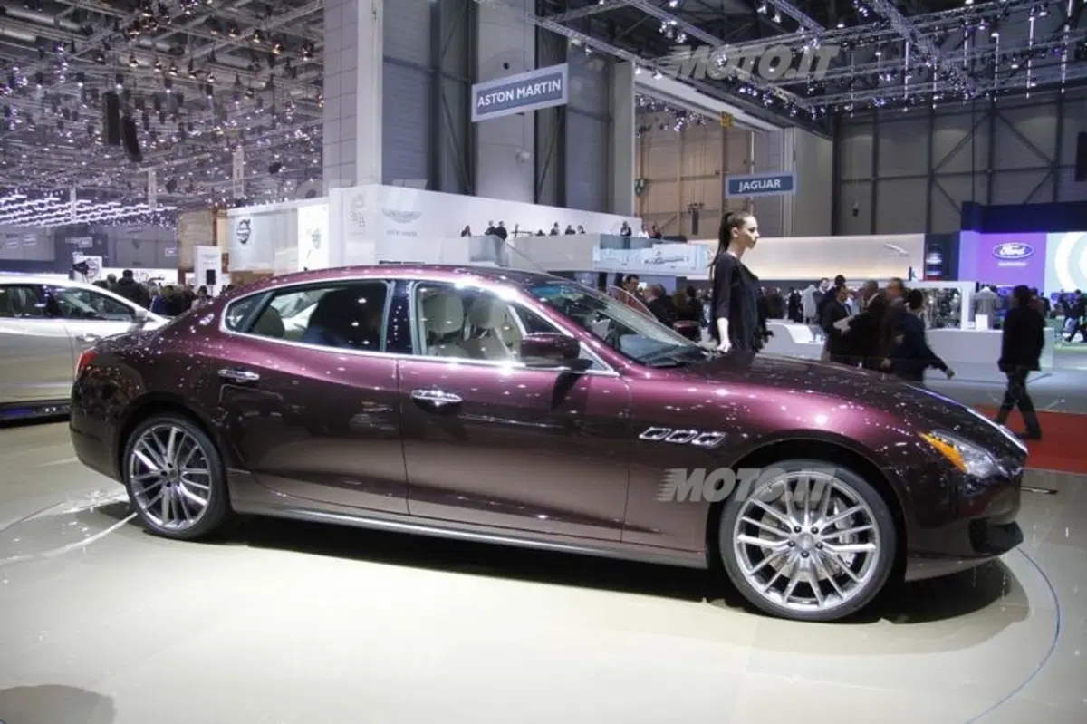 Maserati GranTurismo MC Stradale 4 posti (17)