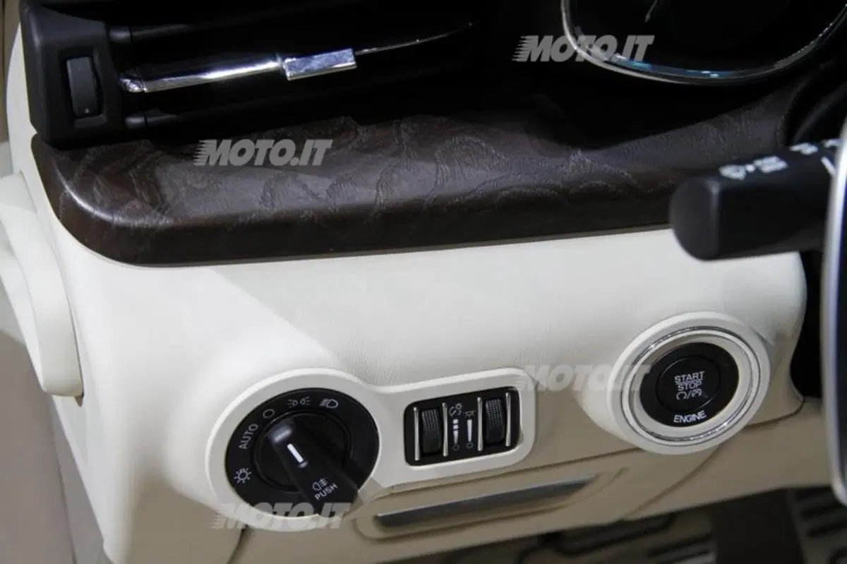 Maserati GranTurismo MC Stradale 4 posti (29)