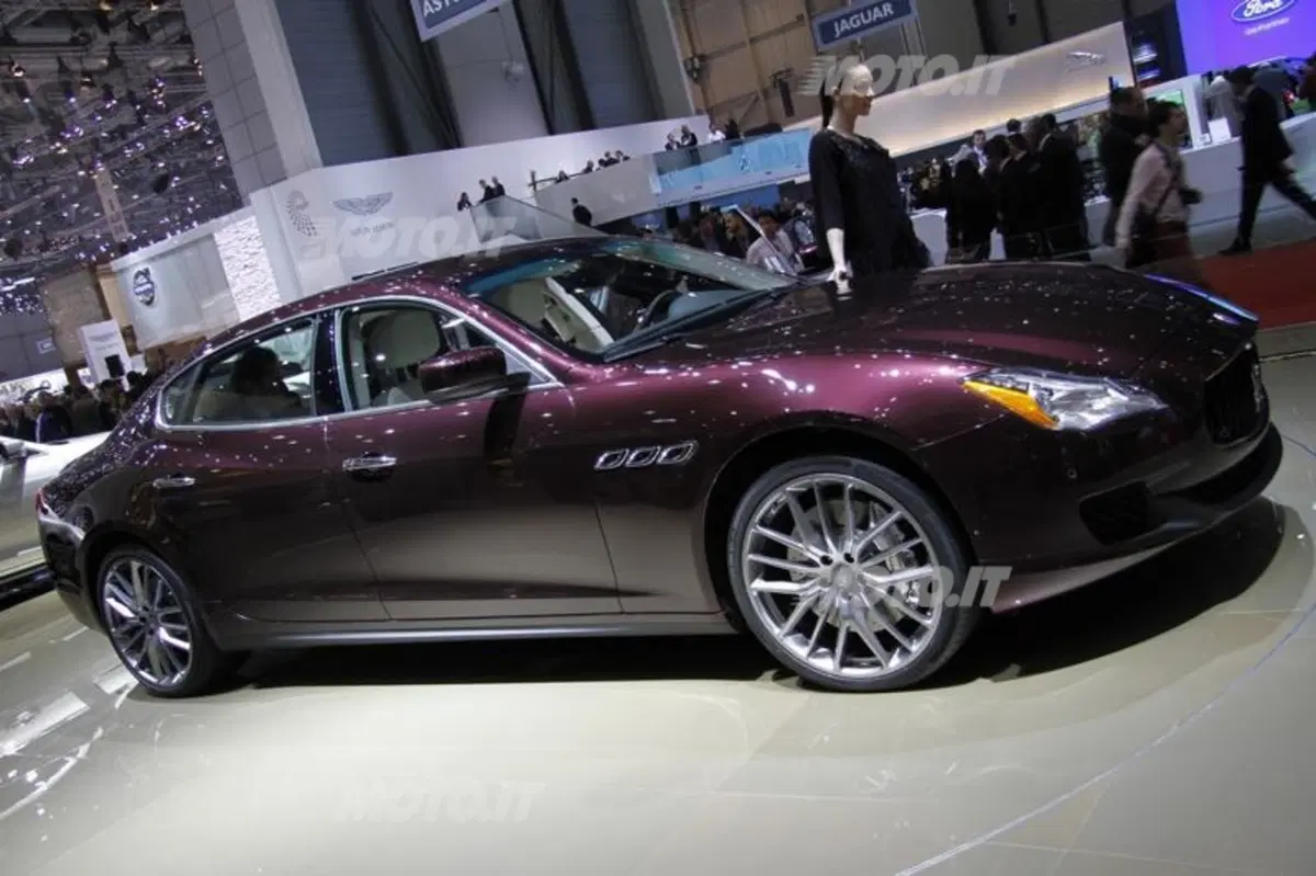 Maserati GranTurismo MC Stradale 4 posti (30)