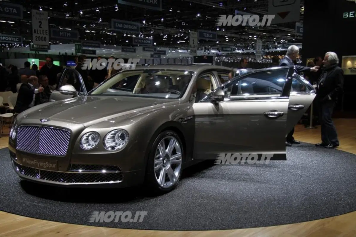 Bentley al Salone di Ginevra 2013 (2)