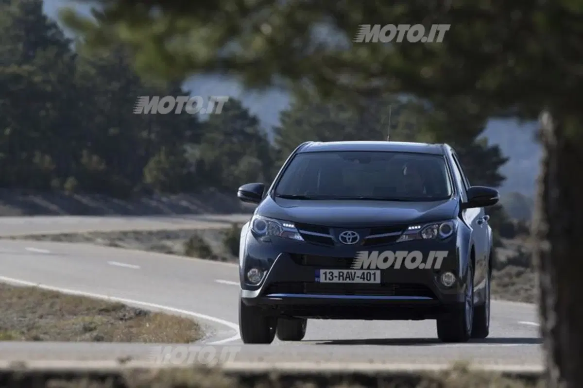 Toyota RAV4 (26)
