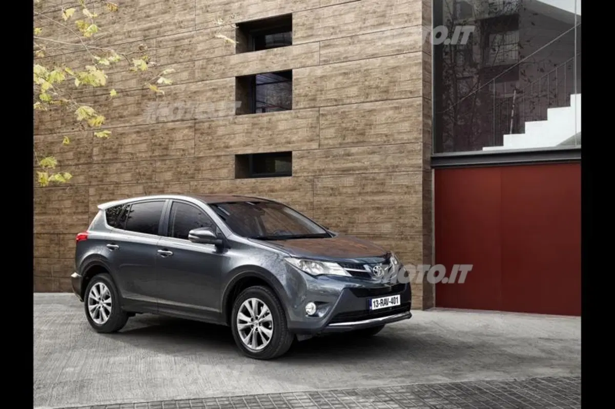Toyota RAV4 (39)