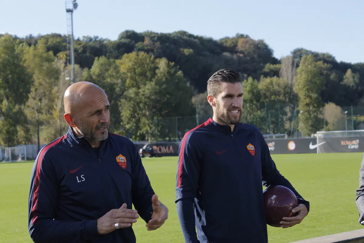 Nissan e AS Roma insieme per la mobilità sostenibile (8)