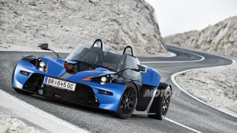 KTM X-Bow GT: finestrini e parabrezza per la quattro ruote austriaca