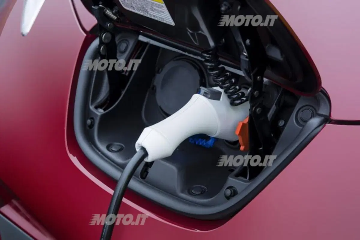 Nissan Leaf MY 2013 (20)