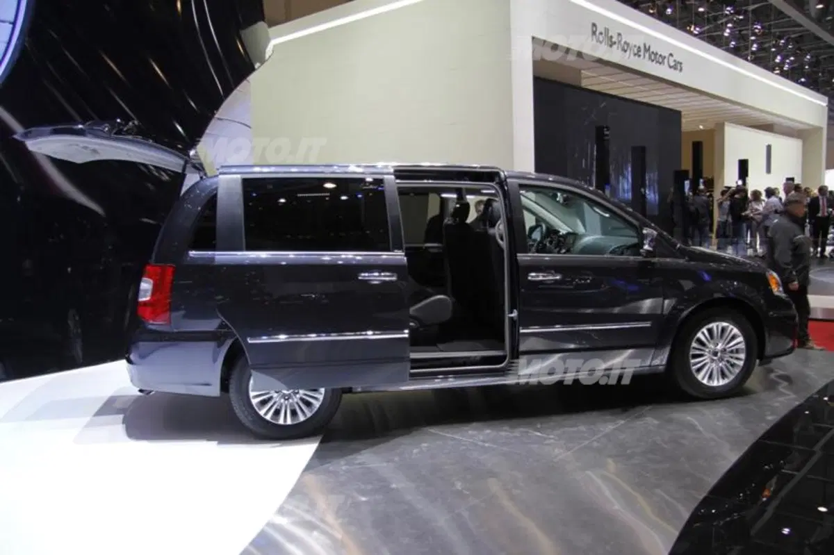 Lancia al Salone di Ginevra 2013 (8)